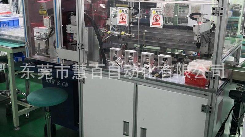 国产码垛机器人：揭秘其报价背后的关键因素